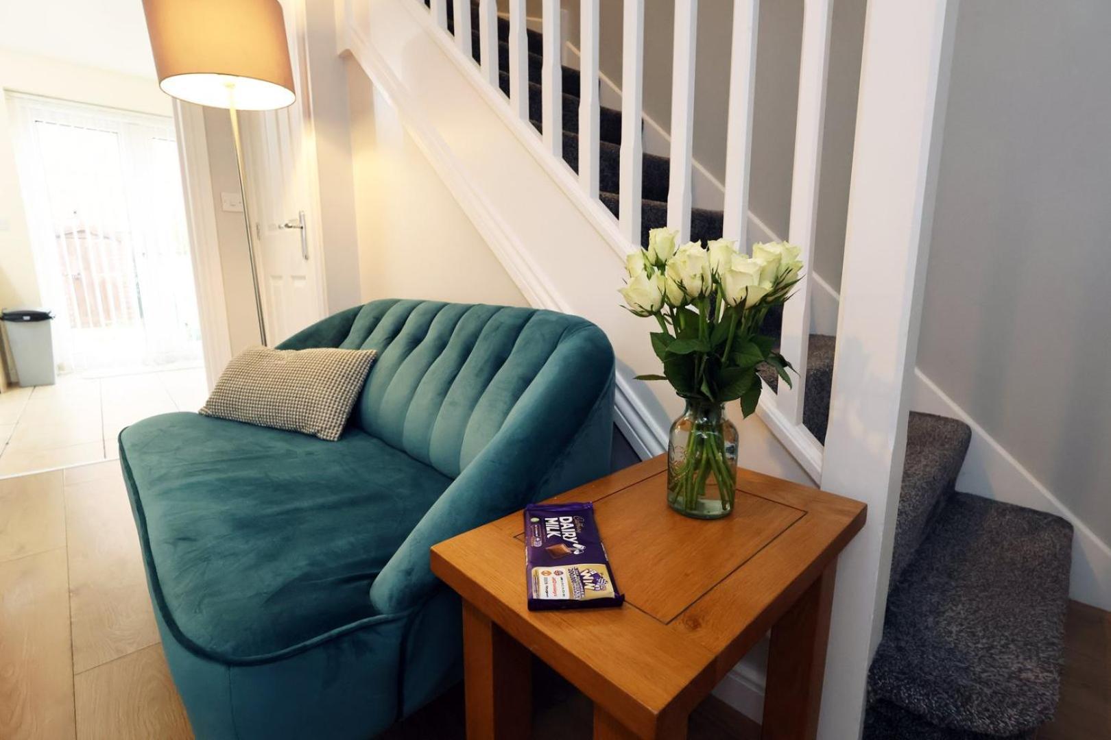 Relaxing 2-Bed Coastal Escape In Port Talbot Apartment Exterior photo
