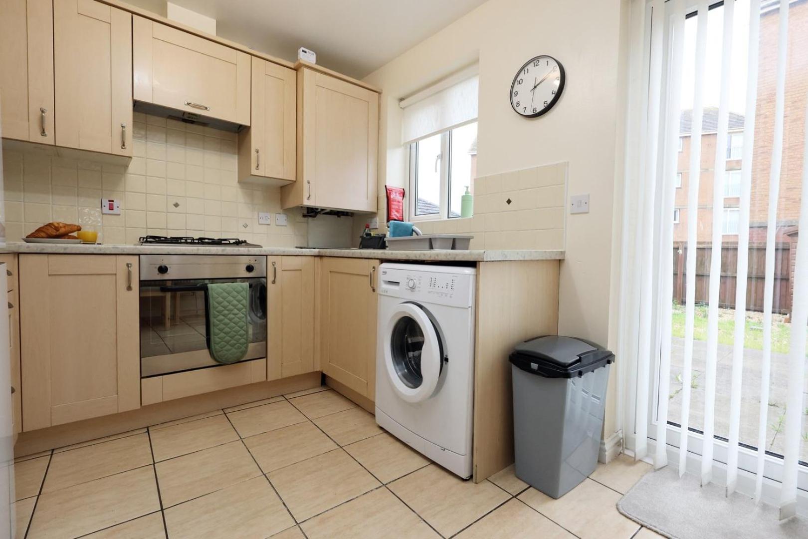 Relaxing 2-Bed Coastal Escape In Port Talbot Apartment Exterior photo